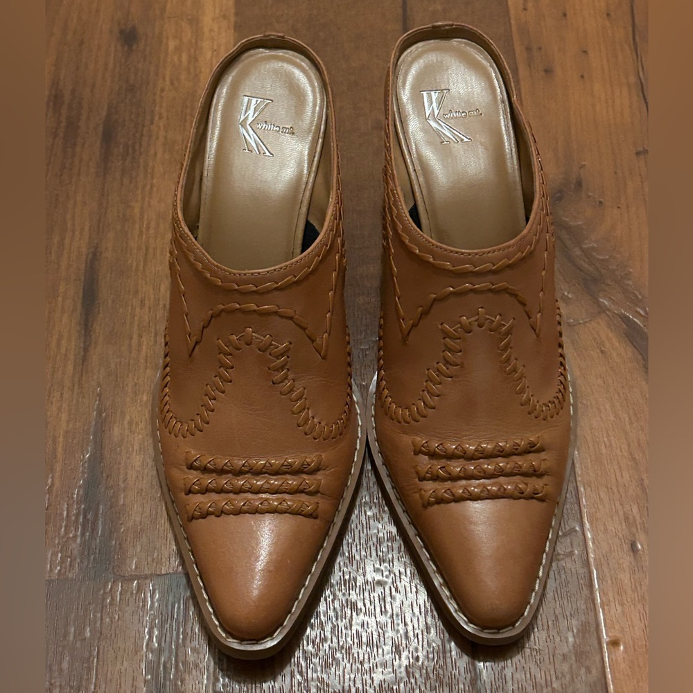 White Mountain Bronco Mules Pointed Toe Western Size 7 - Like New
